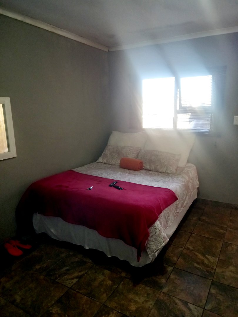 9 Bedroom Property for Sale in Wallacedene Western Cape